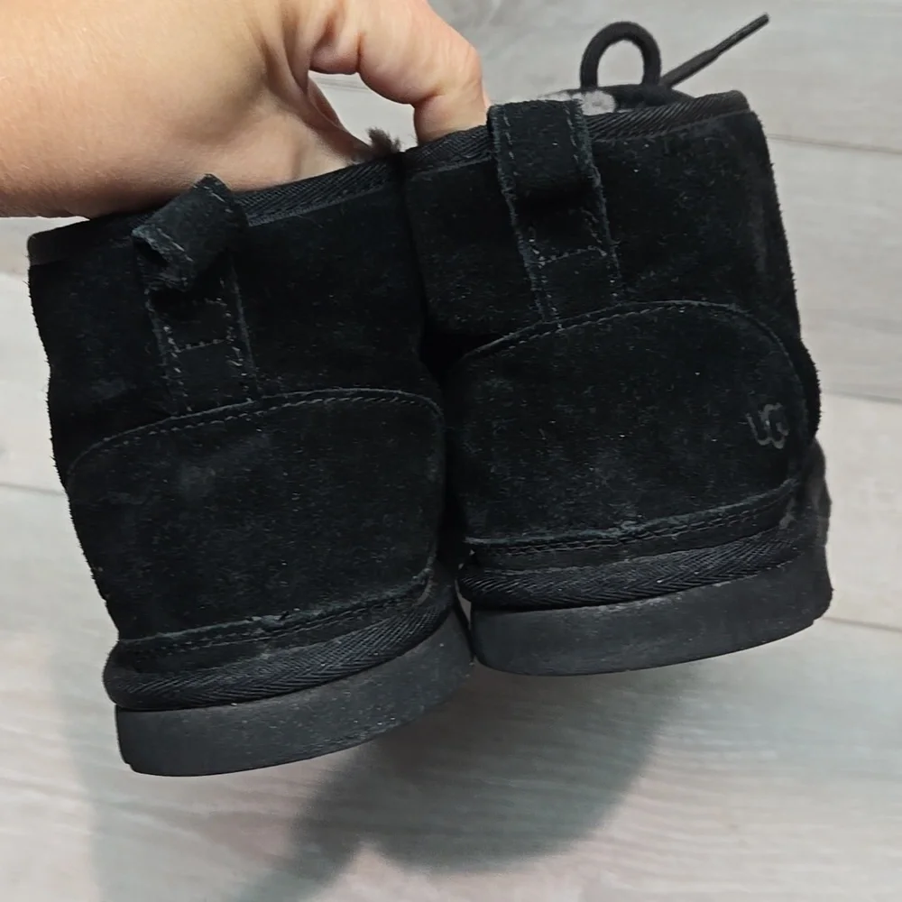 Ugg Australia Mens 3236 Black Suede Ankle Boots Sheepskin Shoes Sz 8